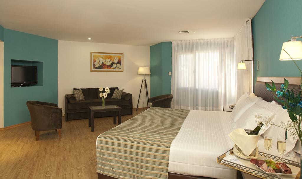 Land Express Neuquen 호텔 외부 사진